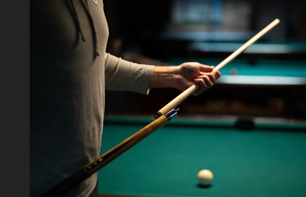 How to Hold a Pool Cue A Step-by-Step Guide for Beginners
