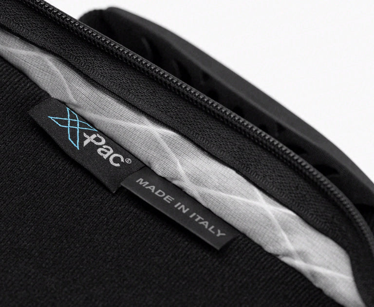 Becue Arax 4x8 Soft Butterfly Cue Case - Black